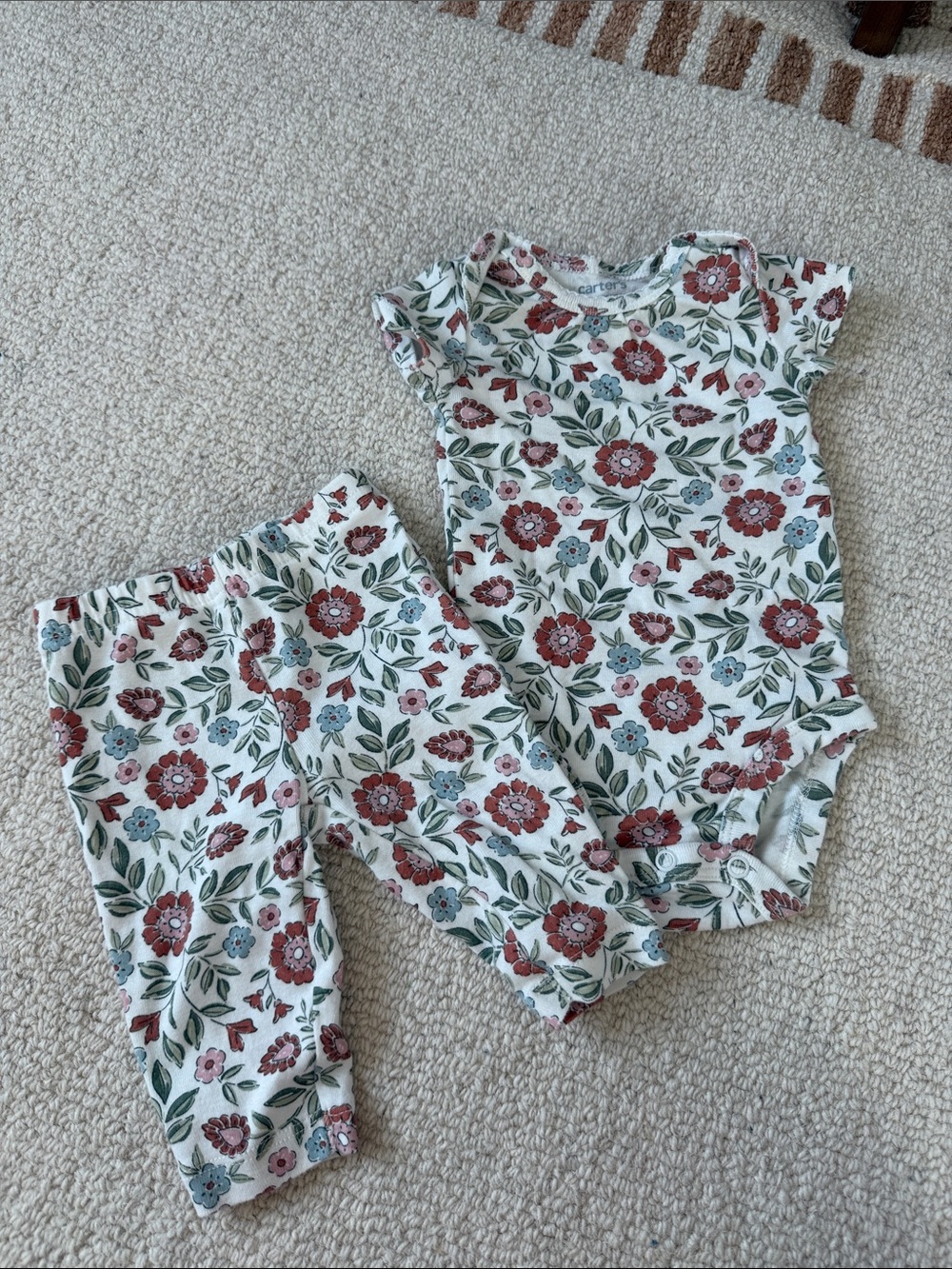 Carters 2 piece set onesie and pants